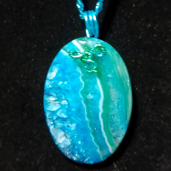 Blue green druzy agate handmade pendant necklace stripes waves wired - Picture 6 of 6
